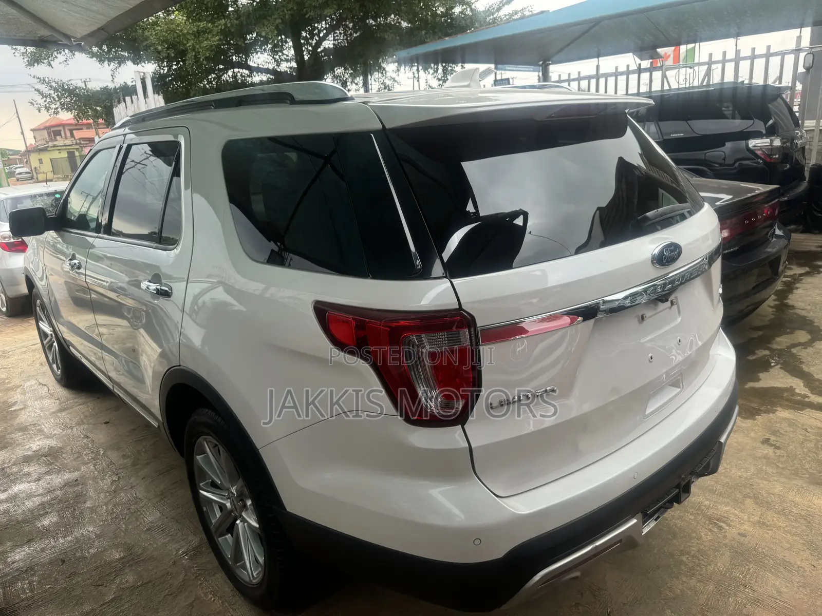 Ford Explorer 2016 White