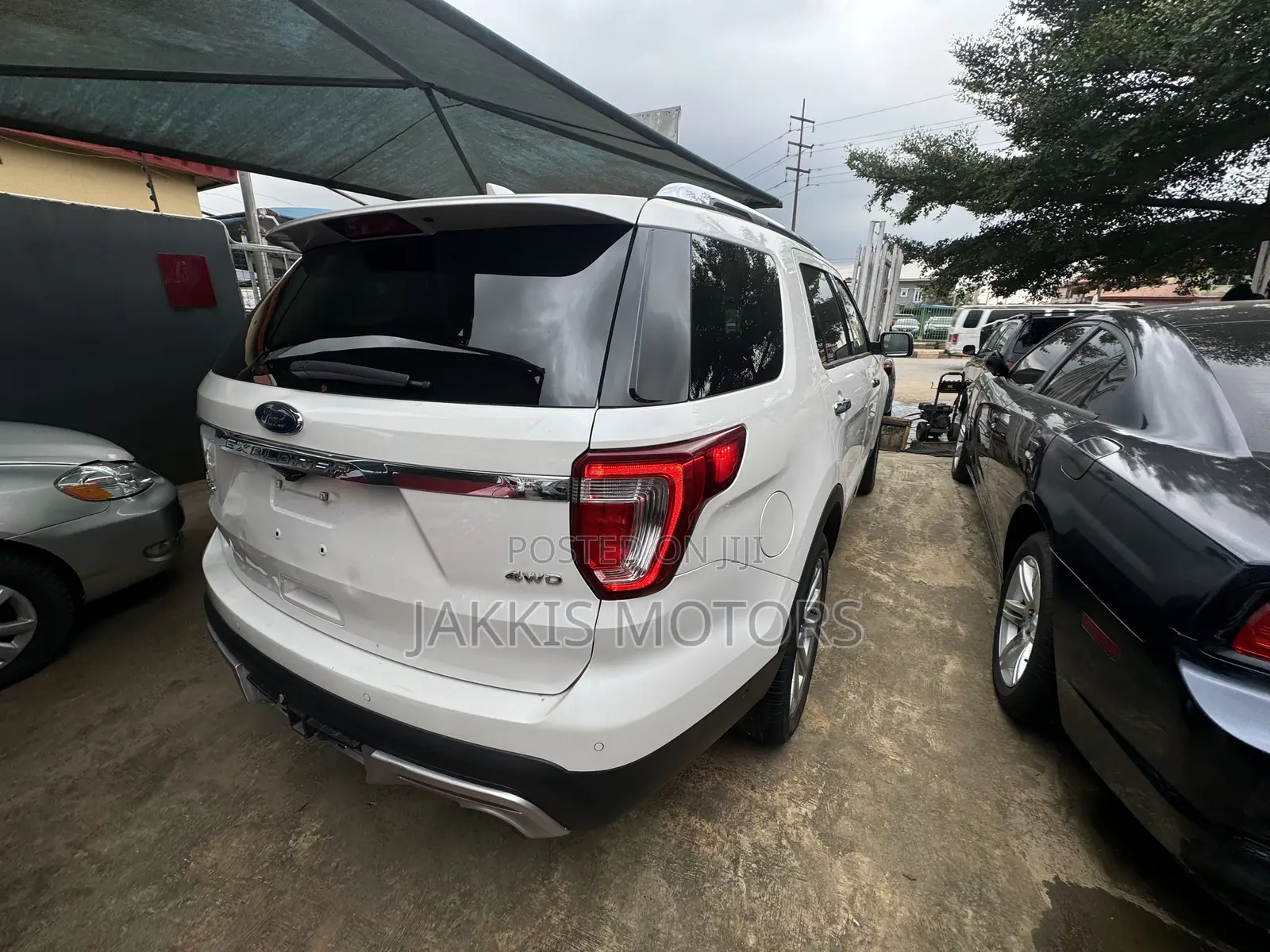 Ford Explorer 2016 White