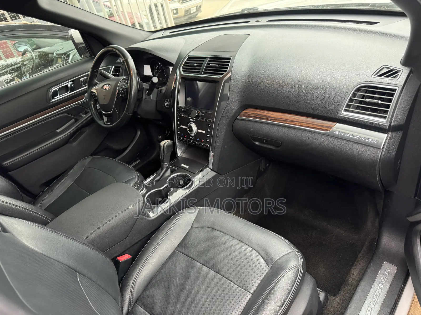Ford Explorer 2016 White