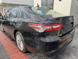 Toyota Camry XLE (2.5L 4cyl 8A) 2019 Black