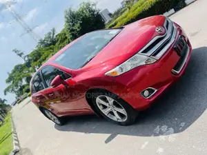 Toyota Venza LE 4dr Wagon AWD (3.5L 6cyl 6A) 2014 Red