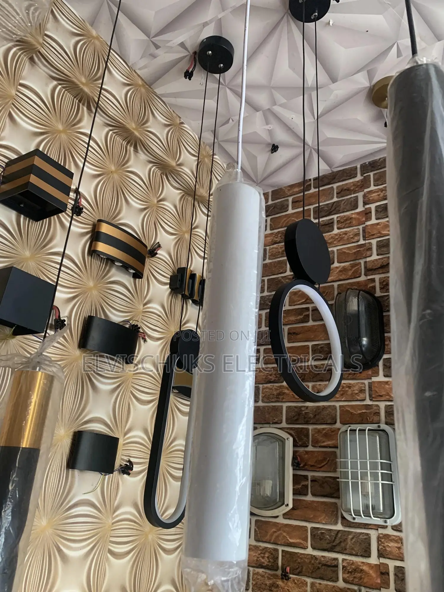 Single Pendant Modern Light – Elegant Hanging Lamp