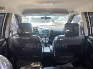 Toyota Matrix Hatchback FWD (1.8L 4cyl 5M) 2006 Silver