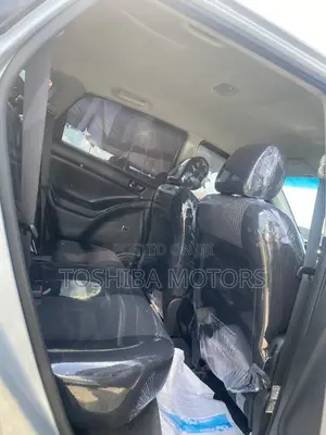 Toyota Matrix Hatchback FWD (1.8L 4cyl 5M) 2006 Silver