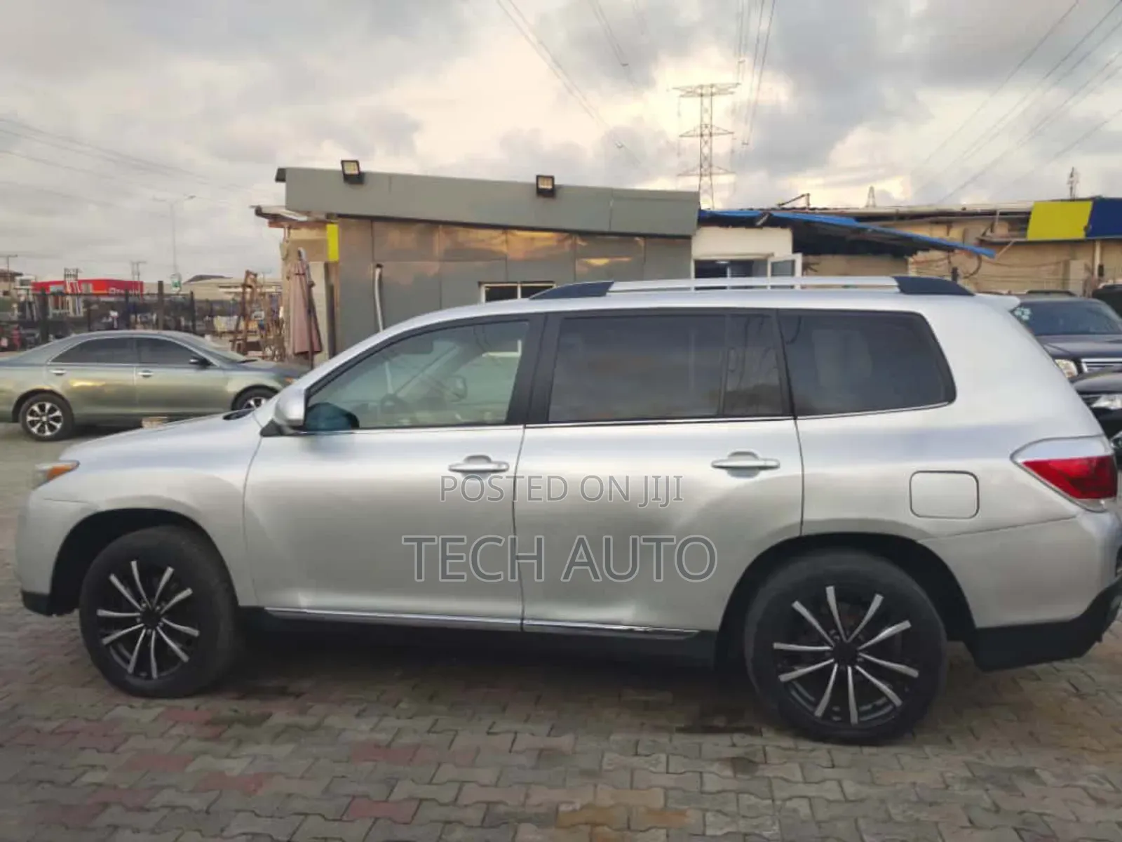 Toyota Highlander SE 2011 Silver