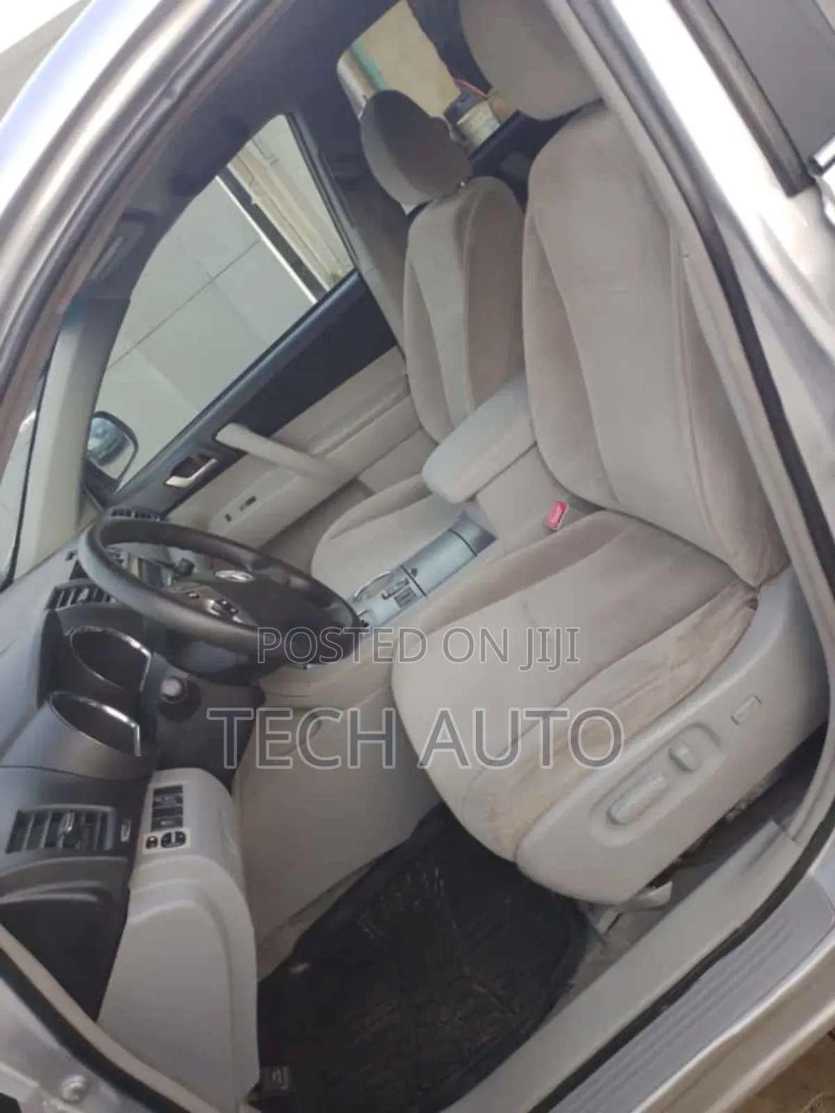 Toyota Highlander SE 2011 Silver