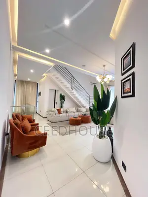 Luxurious 4 Bedroom Duplex With Swimming Pool