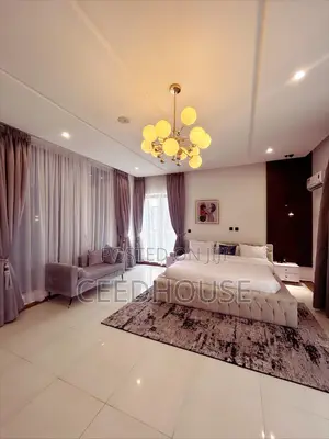 Luxurious 4 Bedroom Duplex With Swimming Pool
