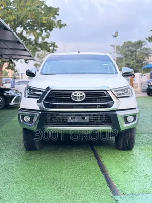 New Toyota Hilux 2025 White