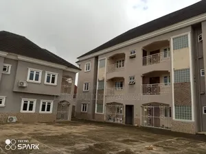 3bdrm Block of Flats in Benin City for sale