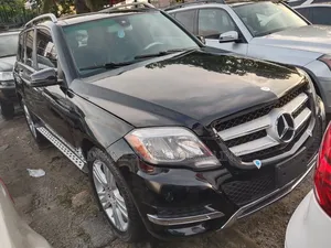 Mercedes-Benz GLK-Class Base GLK 350 4dr AWD 4MATIC (3.5L 6cyl 7A) 2015