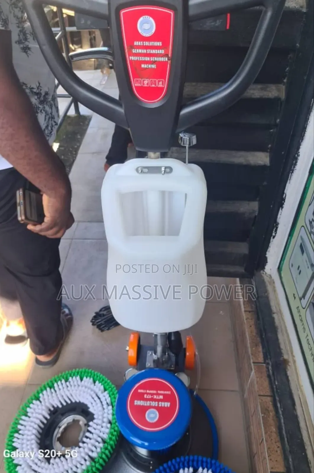 Floor Scrubbing Machine
