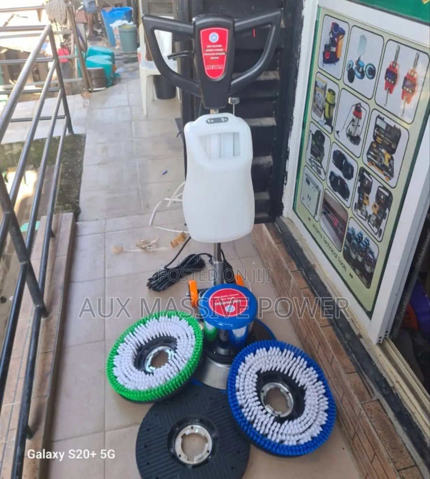 Floor Scrubbing Machine