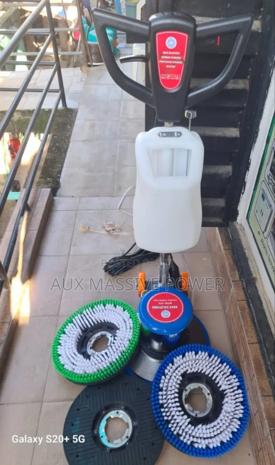 Floor Scrubbing Machine