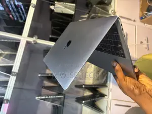 Laptop Apple MacBook Pro 2017 16GB Intel Core i5 SSD 256GB