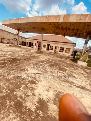 5 Acers of Land Before Mowe Bustop Lagos Ibadan Expressway