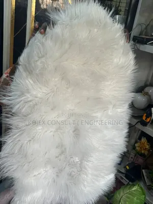 Rug Size ; 84 by 54 Cm