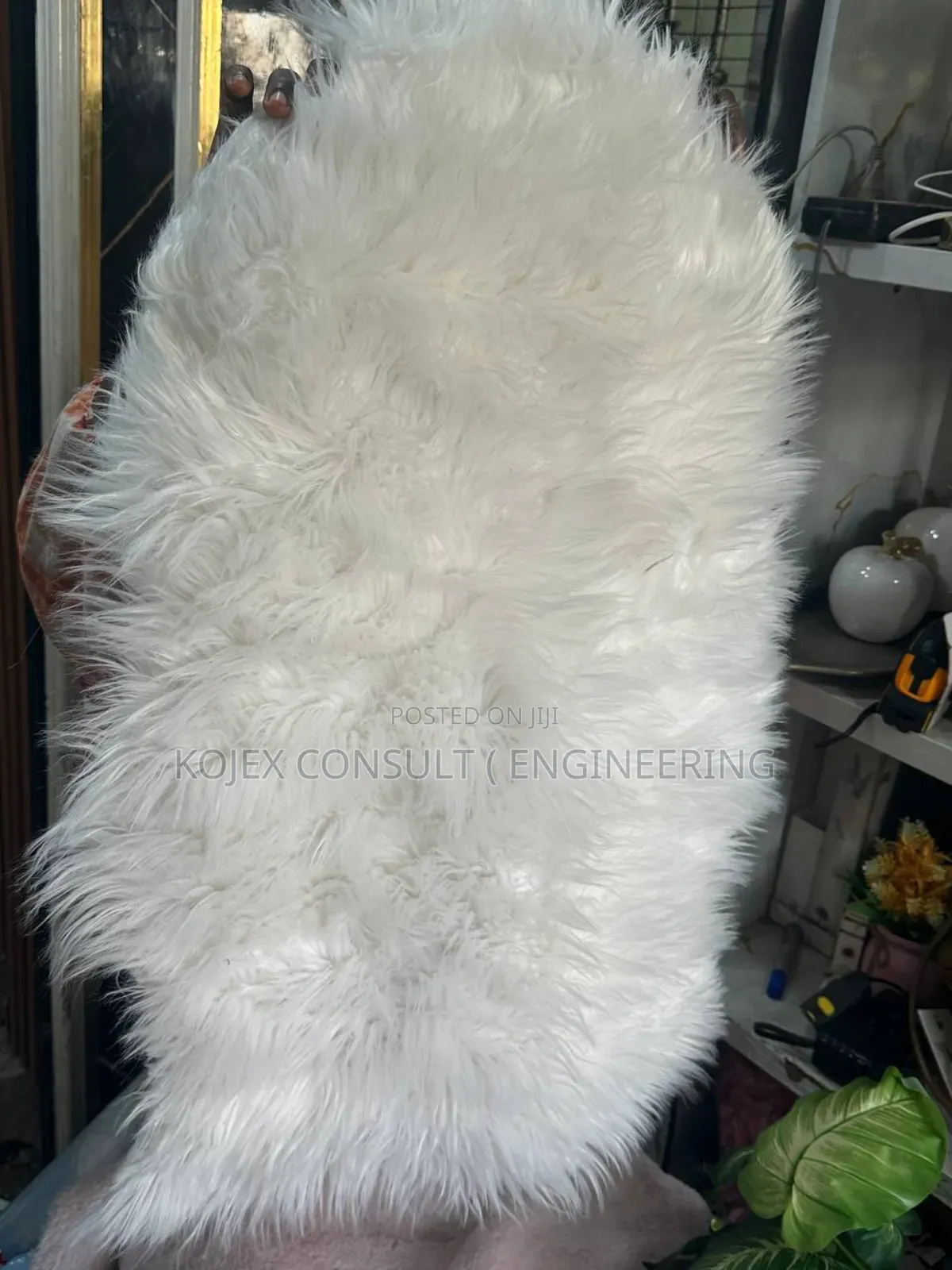 Rug Size ; 84 by 54 Cm