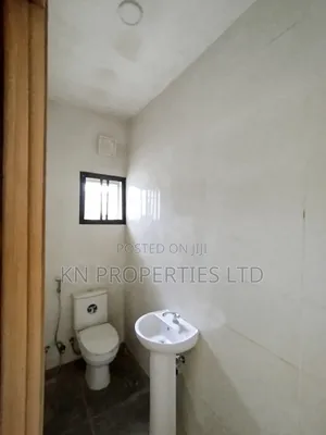 4bdrm Townhouse / Terrace in Gusape Main, Guzape District for rent
