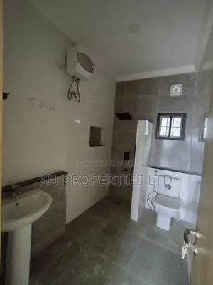 4bdrm Townhouse / Terrace in Gusape Main, Guzape District for rent