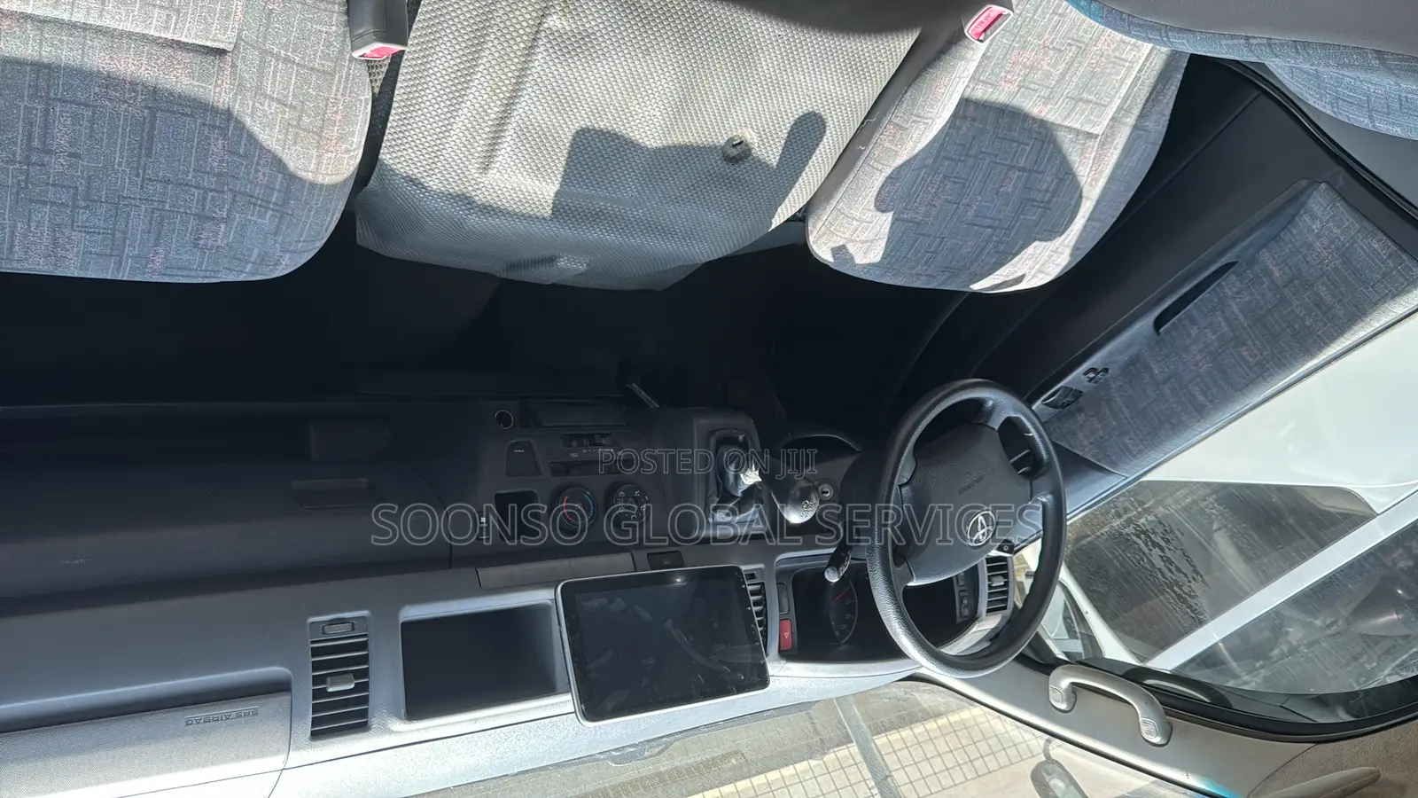 Toyota HiAce 2017 White