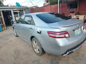 Toyota Camry SE 4dr Sedan (2.5L 4cyl 6A) 2011 Silver