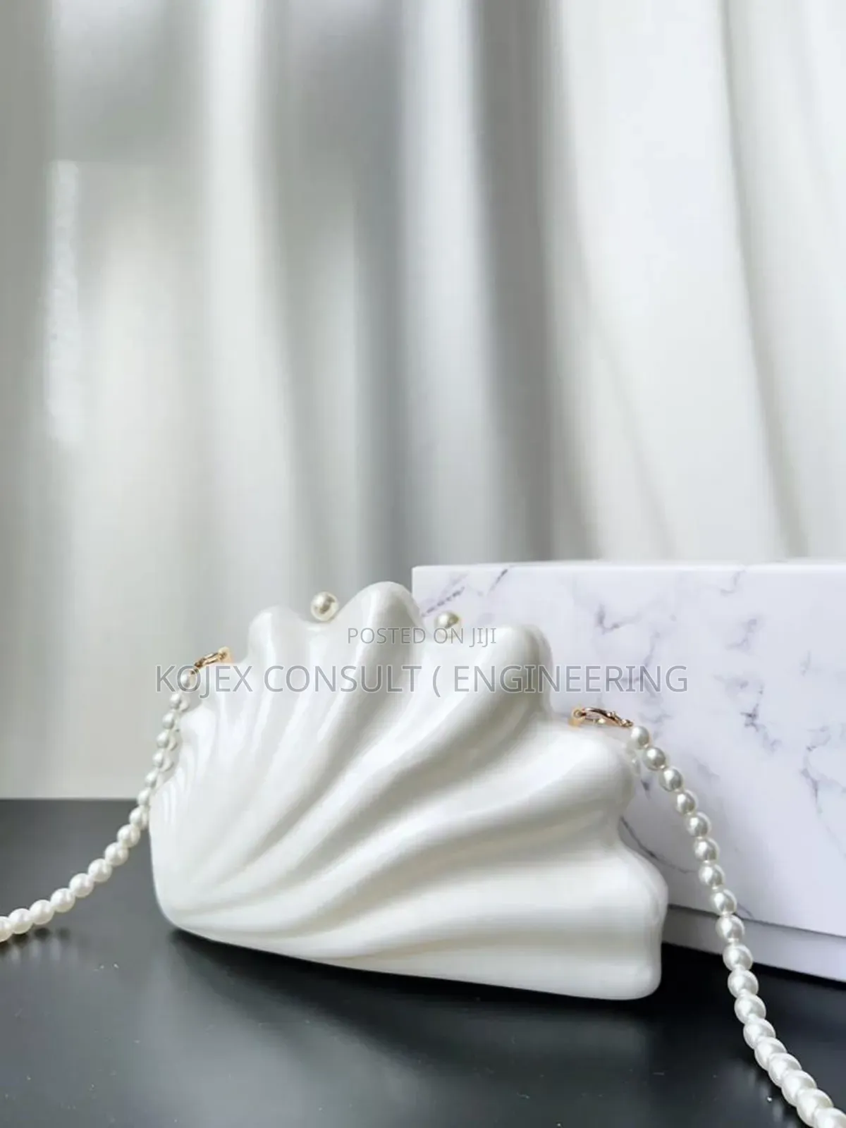 Acrylic Shell Shape Clutch