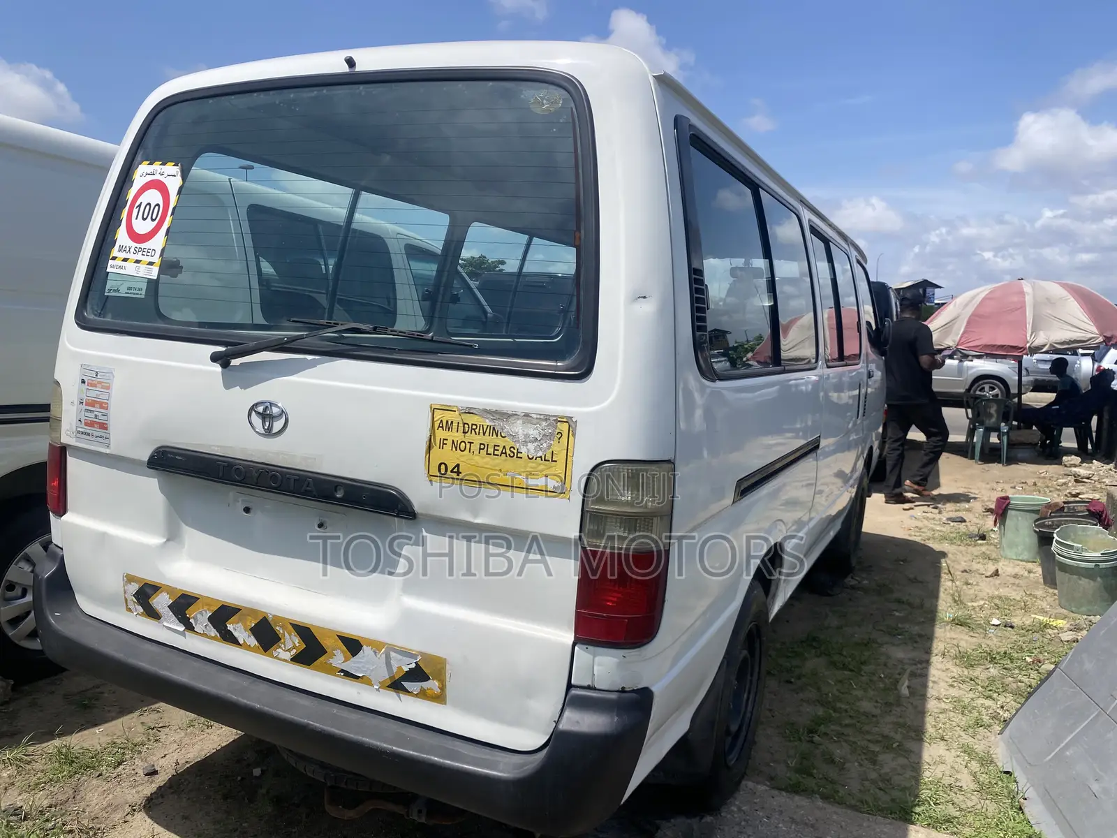 Toyota HiAce 2000 White