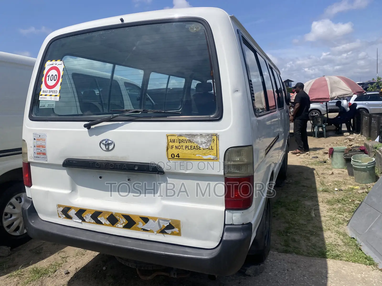 Toyota HiAce 2000 White