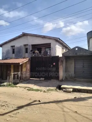 3bdrm Block of Flats in Governor'S Road, Iseri Olofin for sale