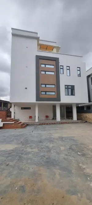 5bdrm Duplex in Maryland Estate for sale