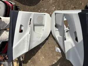 Complete Door Mat Toyota Venza 2011 Model