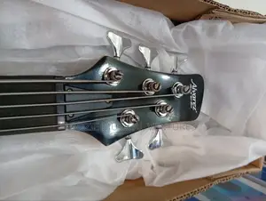 Aivarez Bass Guitar