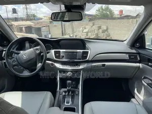 Honda Accord 2015 Silver