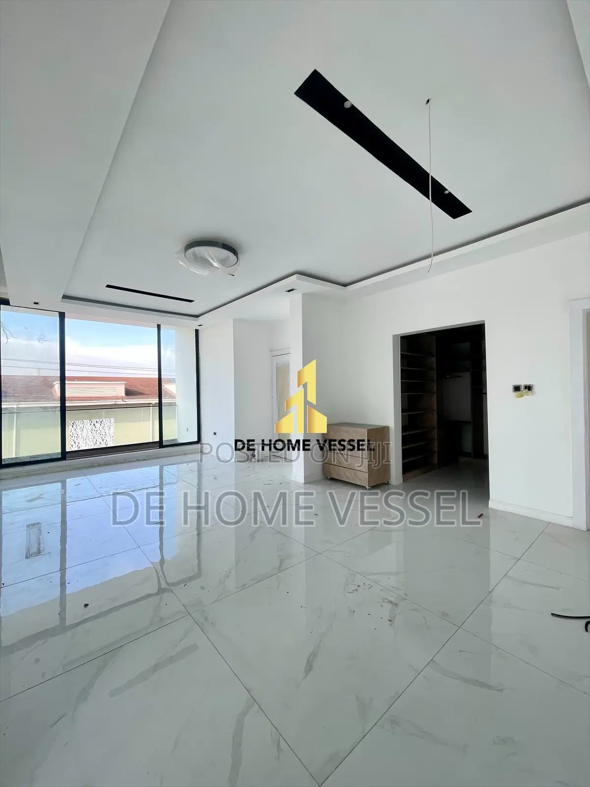 5bdrm Duplex in Ikate for sale