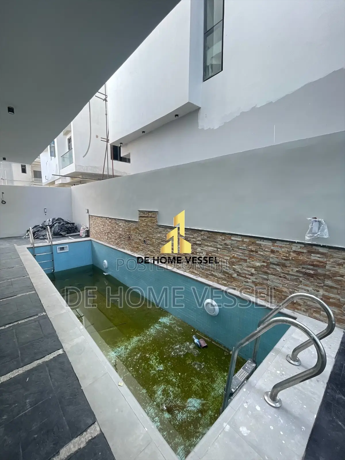 5bdrm Duplex in Ikate for sale