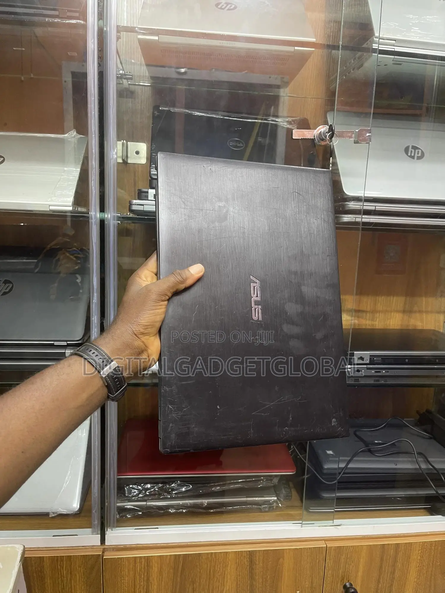 Laptop Asus PU451LD 8GB Intel Core I5 HDD+SSD 128GB