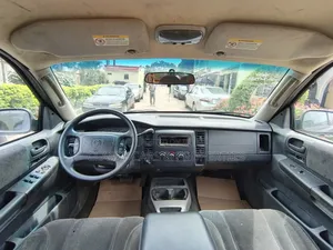 Dodge Dakota Club Cab 4x4 SLT Plus 2004 Gray