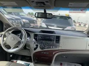 Toyota Sienna XLE 7 Passenger 2012 Gold