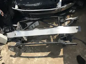 BMW F30 Front Radiator Mount/Support/Court