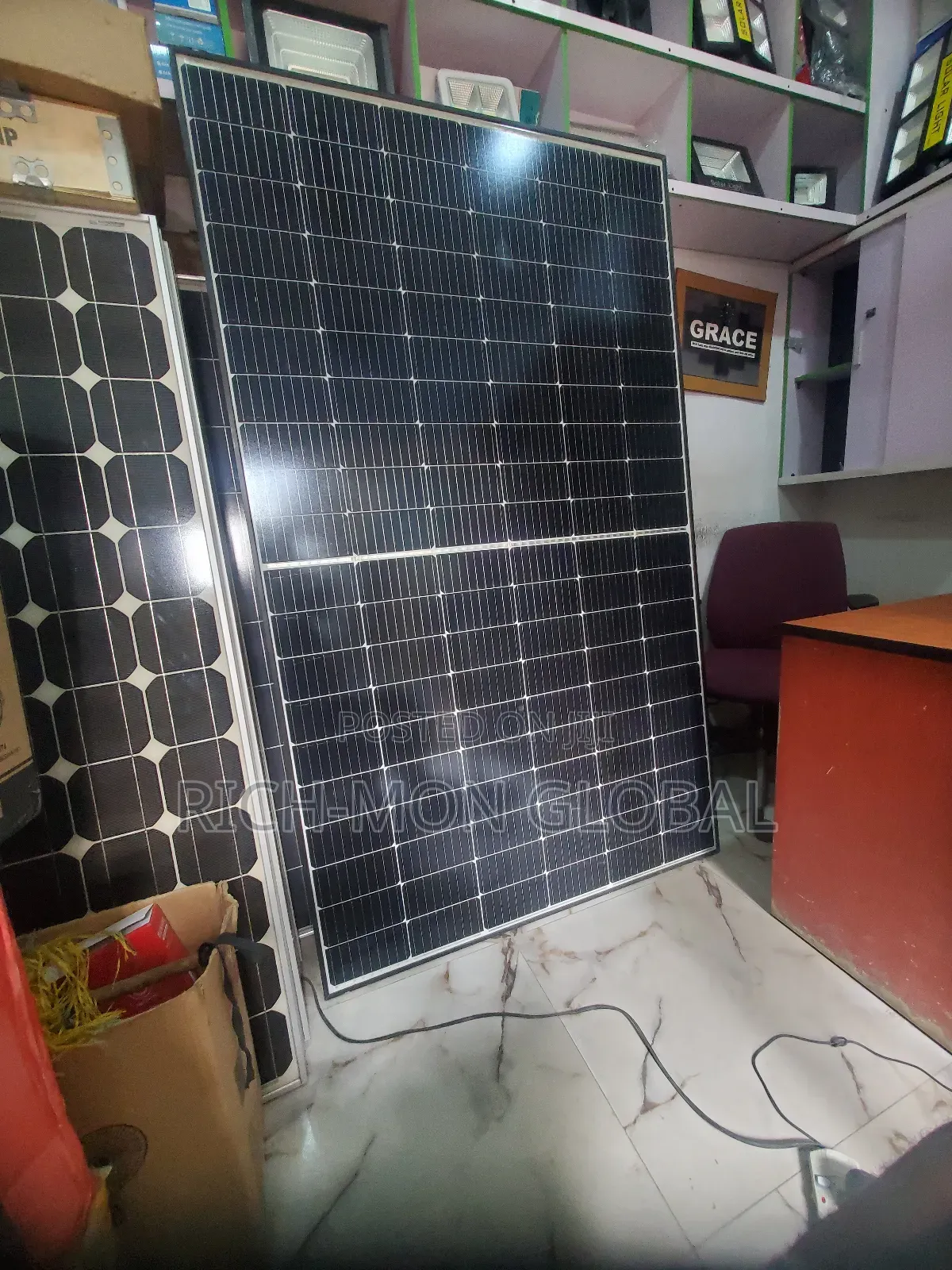 520w Mono Solar Black Panel Available