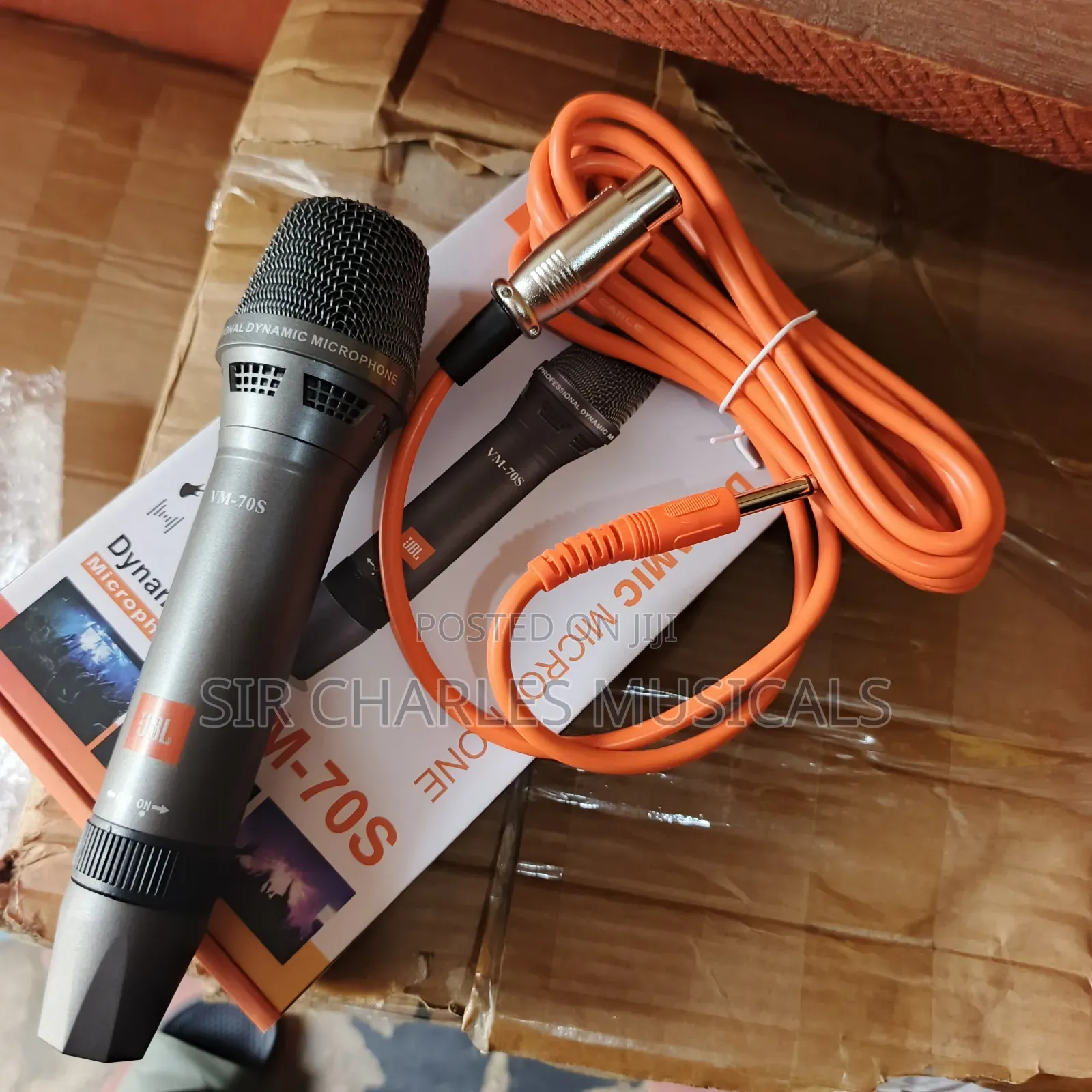 JBL Vm-70s Wired Professional Microphone
