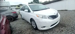Toyota Sienna LE 7 Passenger 2012 White