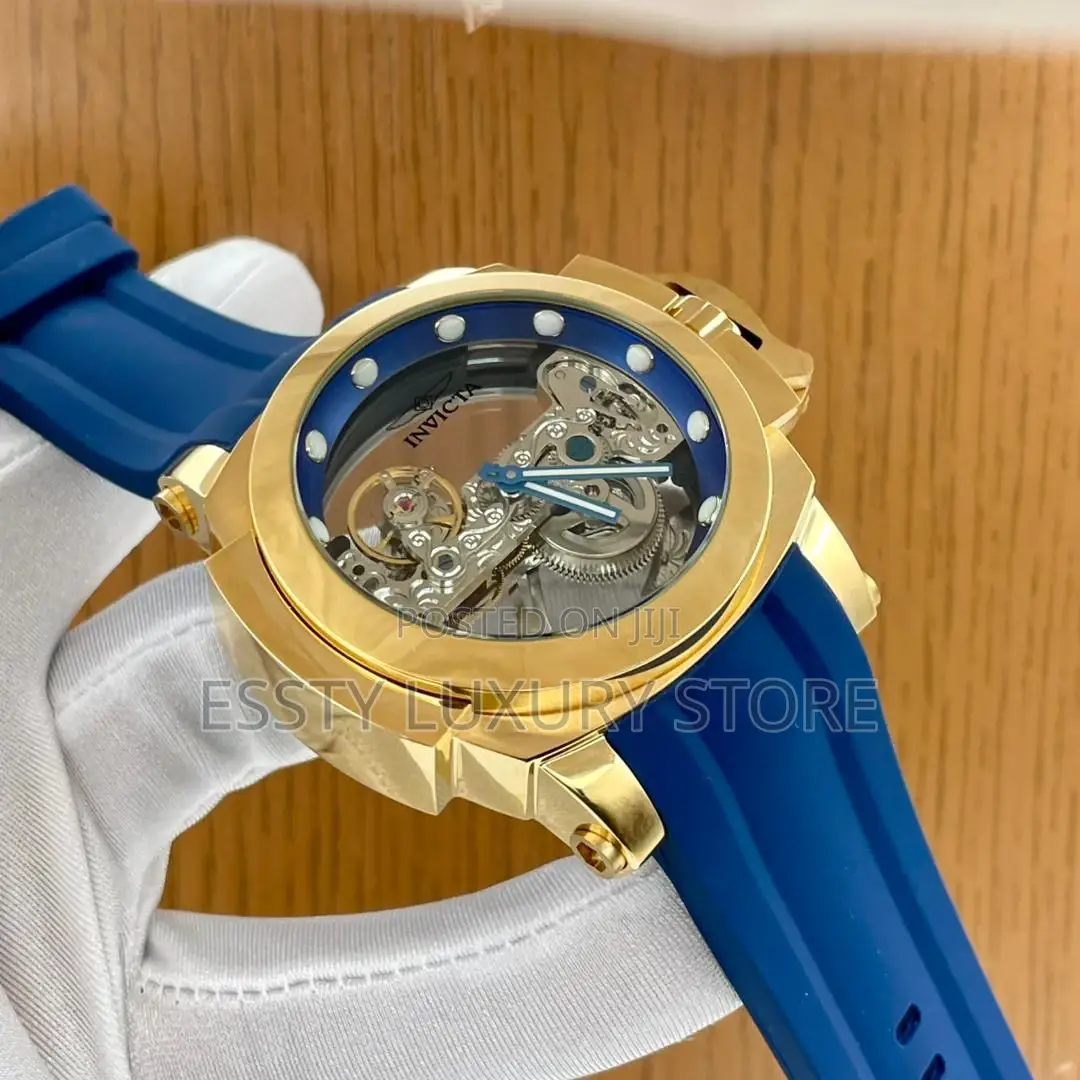 Automatic Engine Invicta Rubber Wristwatch