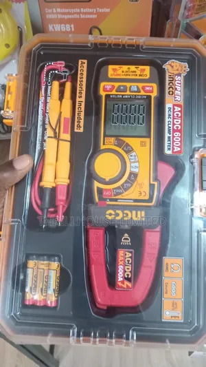 Ingco Ac/Dc Clamp Meter -1000a