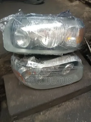 Headlight Ford Escape 2005 Model