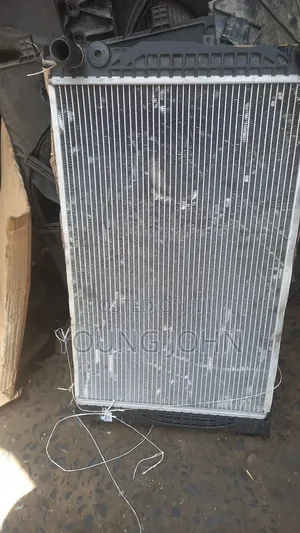 Volkswagen Passat 1.8 Radiator