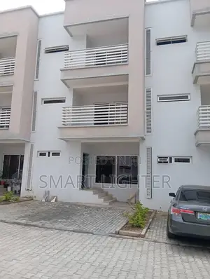 2bdrm Block of Flats in Apo Resettlement for sale