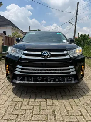 Toyota Highlander XLE 4x2 V6 (3.5L 6cyl 8A) 2017 Black