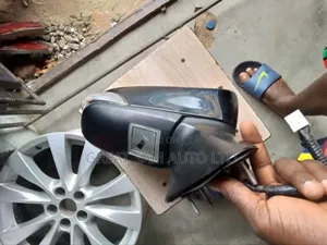 Toyota Venza Side Mirror Set 2014 Model